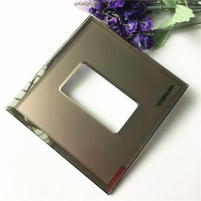 Máquina de corte de perforación láser de vidrio de gran formato para aplicaciones personalizadas
