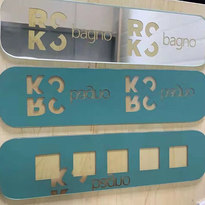 Espejo LED de baño 1300 * 2500mm con certificación CE y máquina de chorro de arena de vidrio