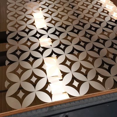 Máquina de grabado con láser para la decoración de puertas de ascensores