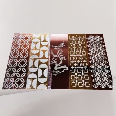 Precisión de grabado 0,0006 mm Máquina de flexión CNC hidráulica para grabado de superficies decorativas