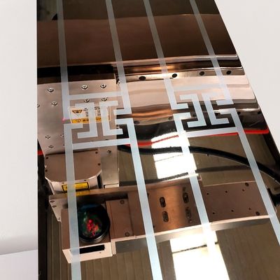Máquina de cortar de corte hidráulico para la placa de acero inoxidable grabado tecnología de pulso láser