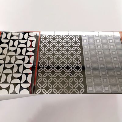 Máquina de marcado por láser de fibra de 1325nm para objetos metálicos