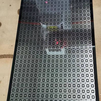 Decoración de puertas de ascensores Máquina de grabado láser metálico con visibilidad láser invisible