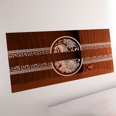 Máquina de grabado por láser H2-1326 para señales de cristal inoxidable de aluminio de placa de metal de hoja de decoración en Pakistán
